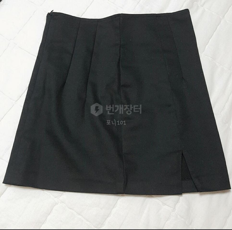 히프나틱 핀턱 트임 스커트