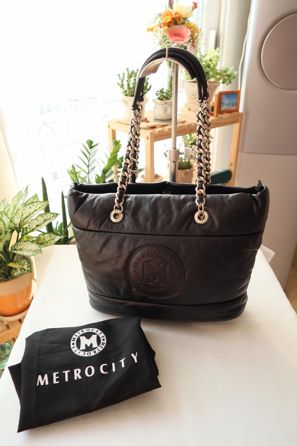 메트로 숄더백 완전 새것같은 상태