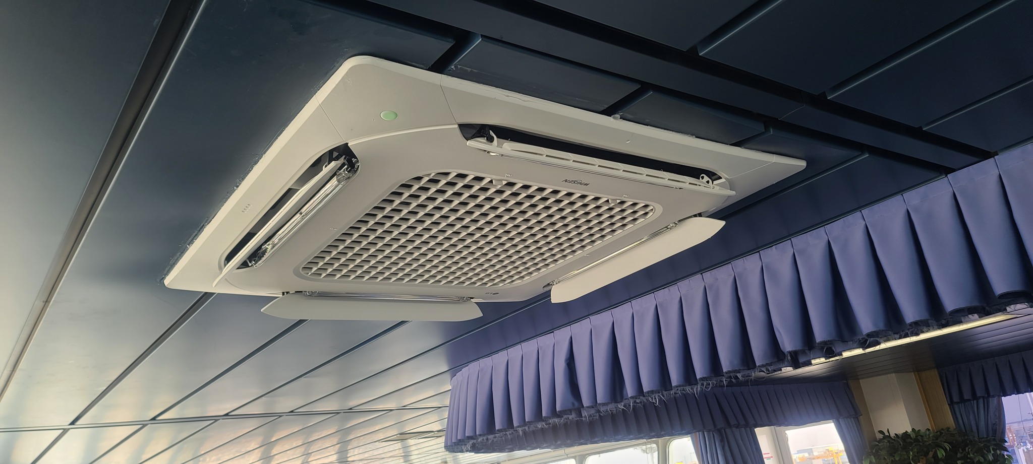 (신품) 엘지 25평 천정형 냉난방기 판매합니다