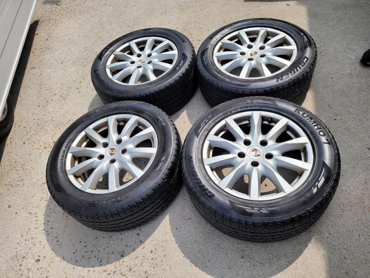 포르쉐 카이엔 18인치 휠타이어