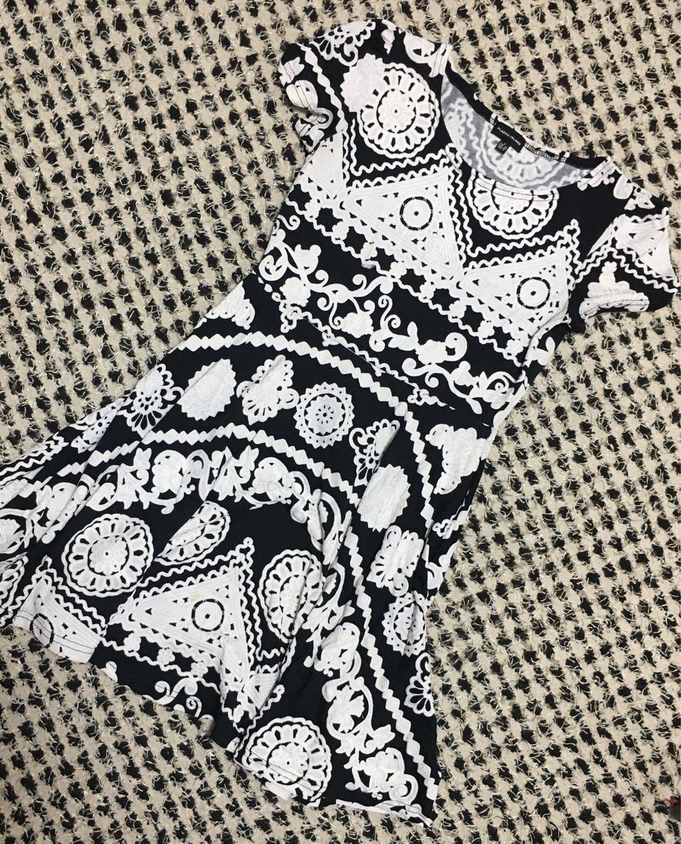 플라스틱 아일랜드 원피스