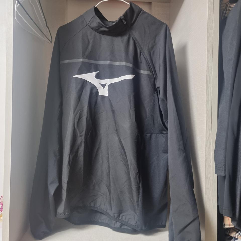 새상품) 미즈노 하이넥 바람막이 110