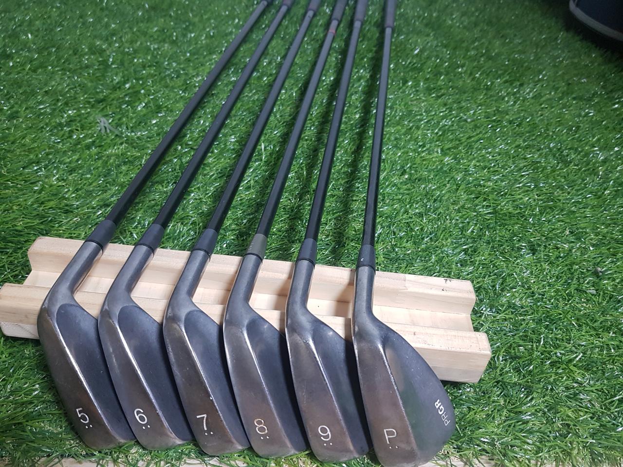 PRGR  아이언세트  5ㅡP  그라파이트  R