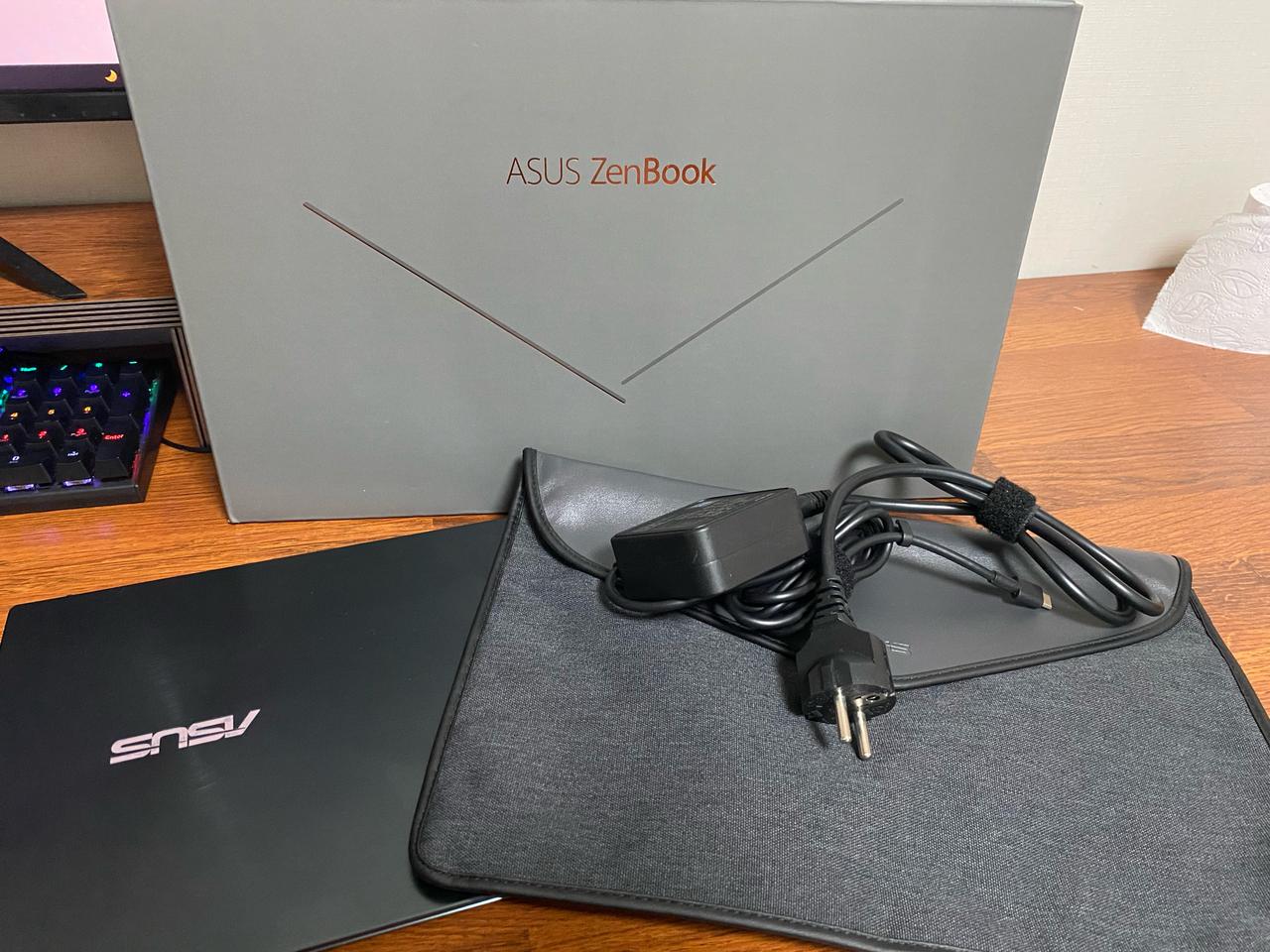 아수스 젠북 um425ia 르누아르 노트북!!