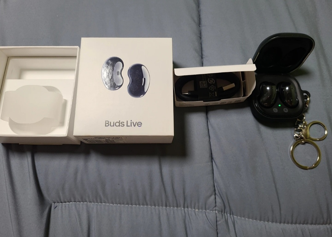 갤럭시 버즈 라이브 팝니다