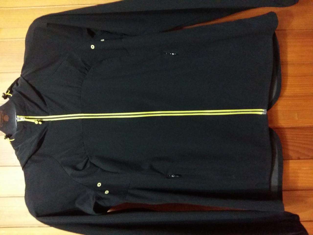 밀레 바람막이 95 택달린 새상품 여성용입니다