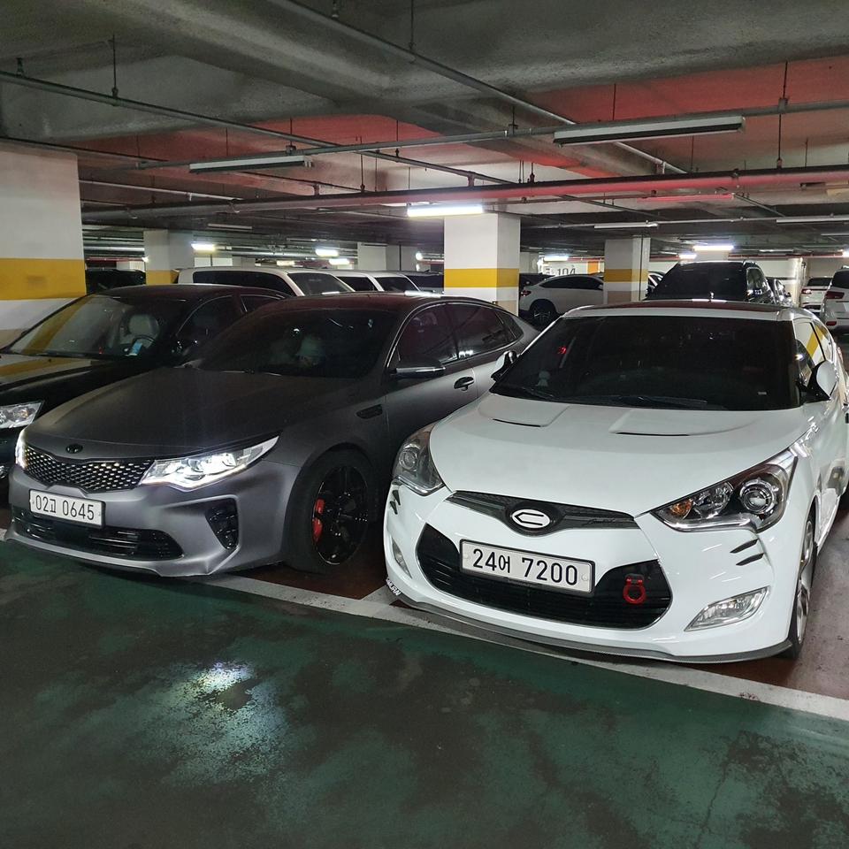 현대 벨로스터 1.6 GDi 익스트림