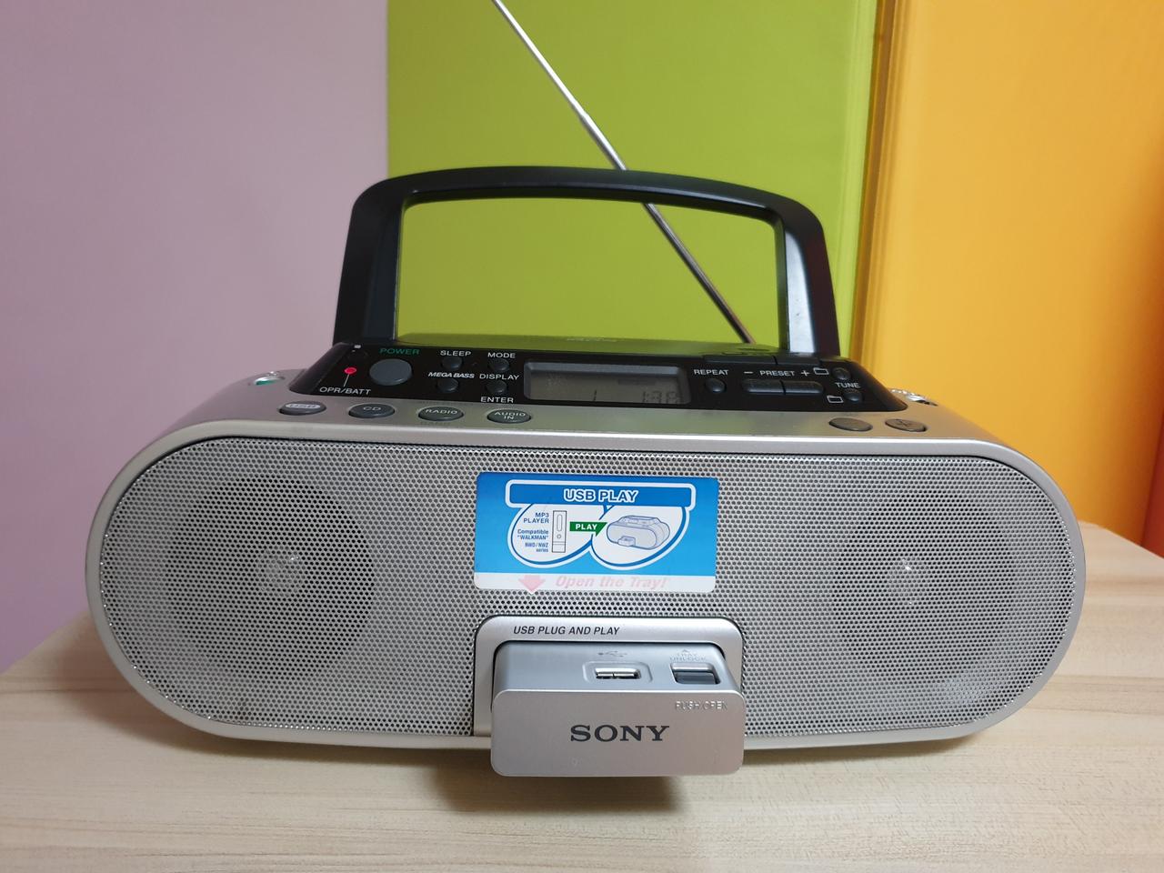 CD.USB mp3.FM 라디오 퍼스날 오디오 소니 SONY