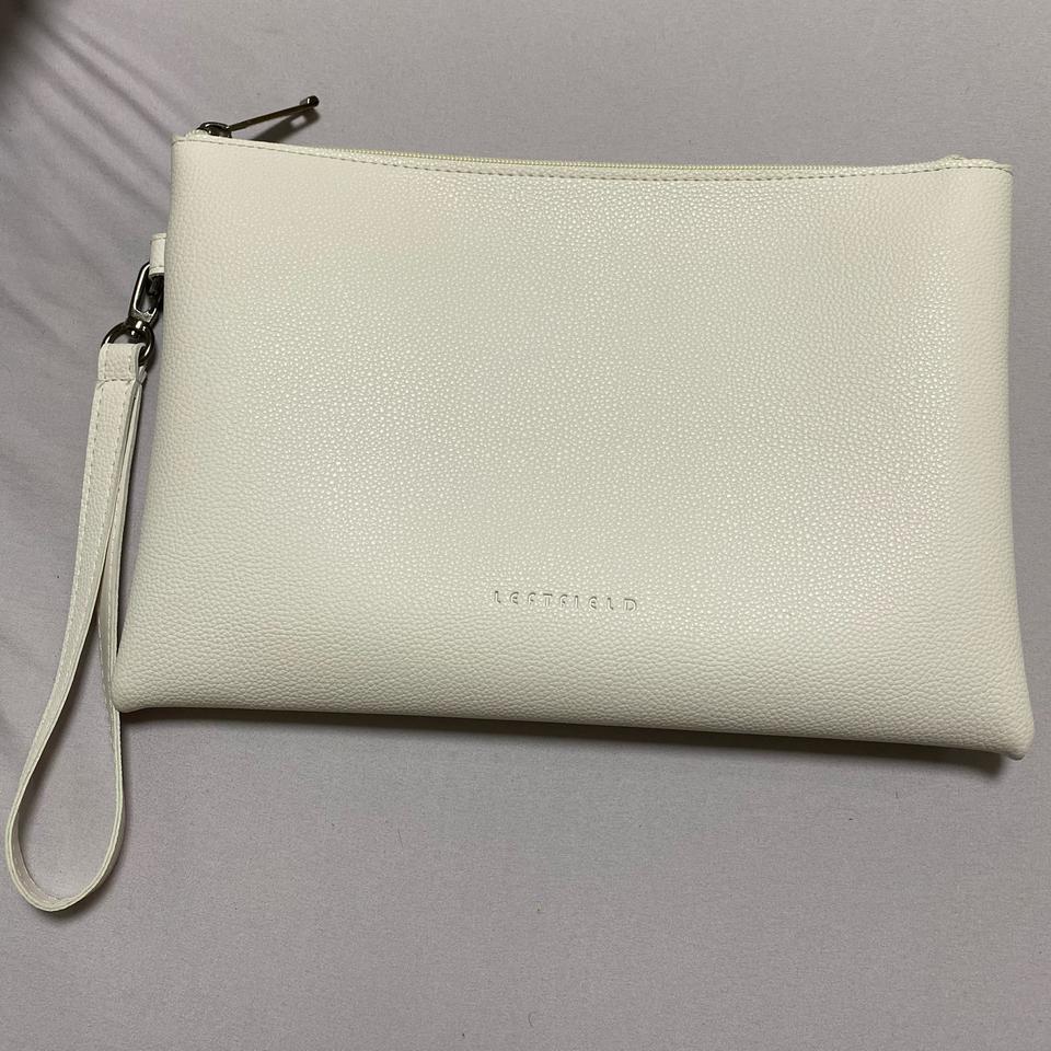 흰색 보세 클러치 사이즈 M