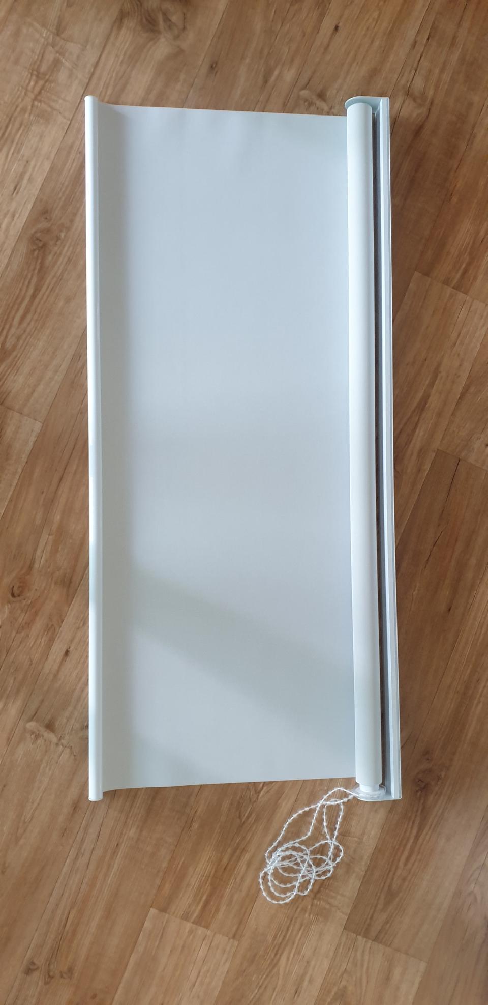 롤스크린 가로 1100 × 높이 1000  2개