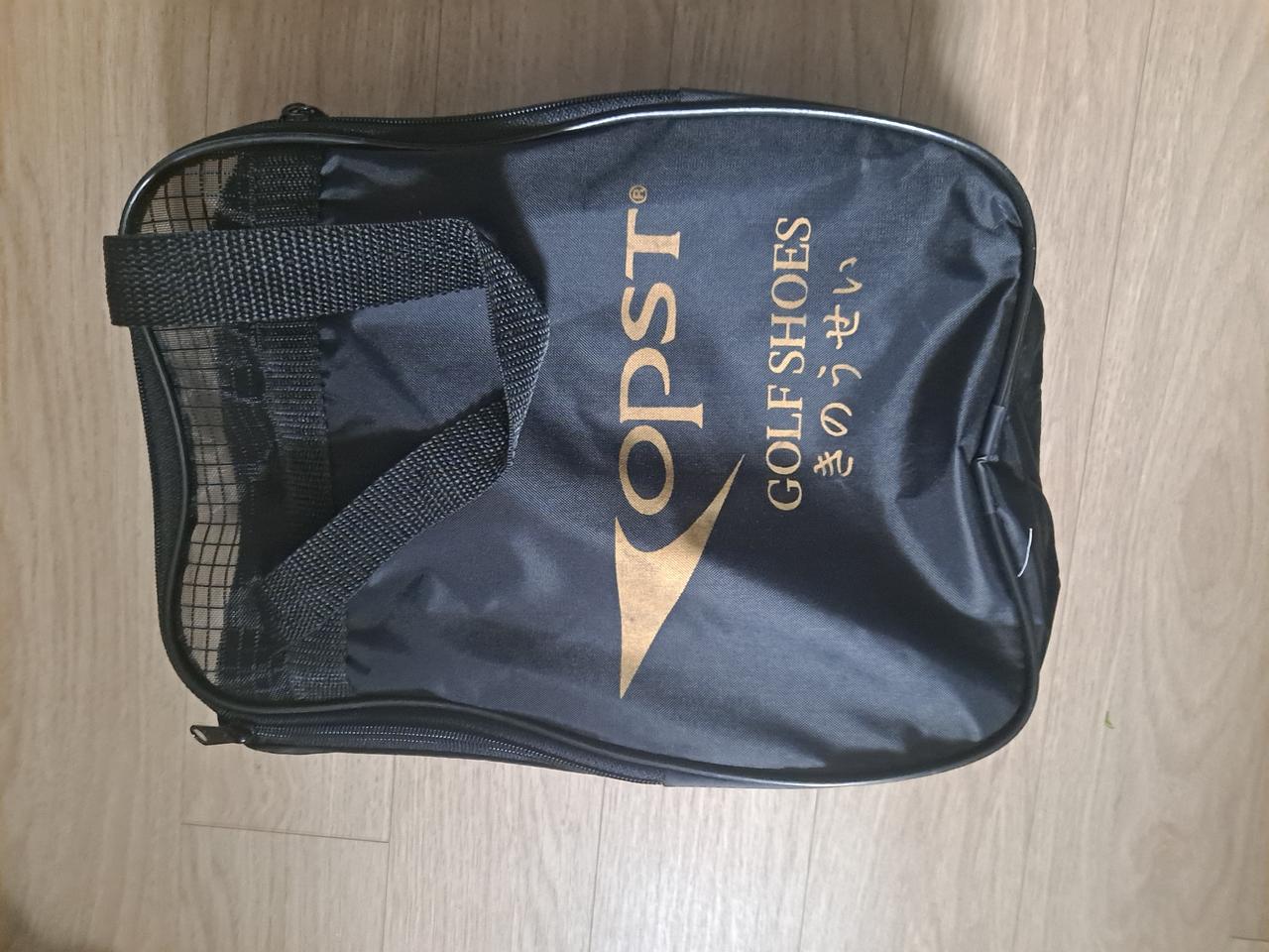 여성용 골프화 235 mm 저렴하게 판매합니다