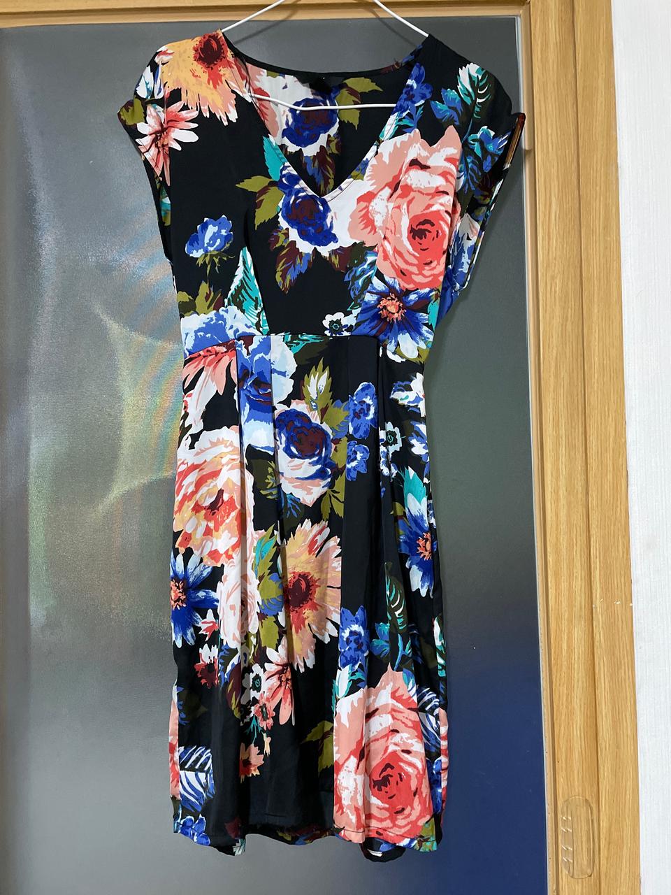 h&m 플라워미니원피스