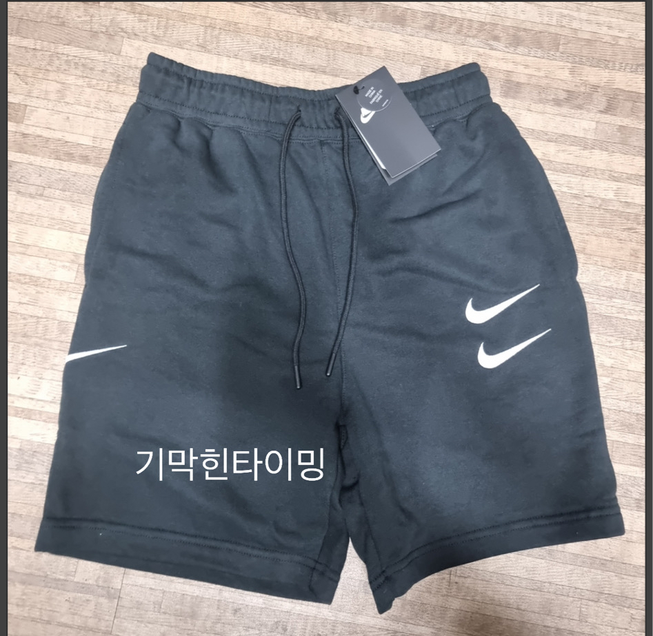 정품,새상품)나이키 더블스우시 반바지