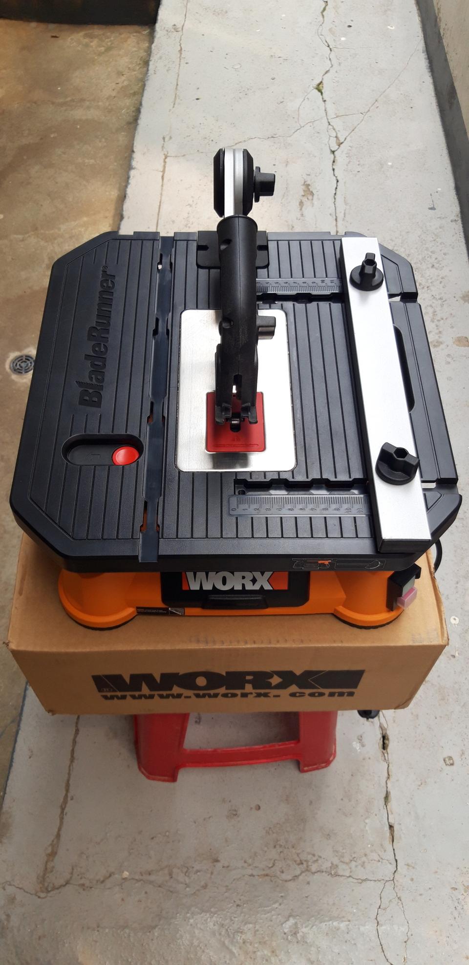 WORX 미니테이블쏘