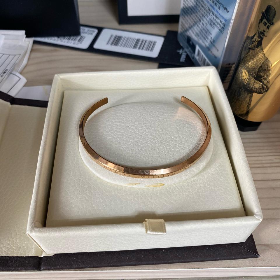 다니엘 웰링턴 팔찌