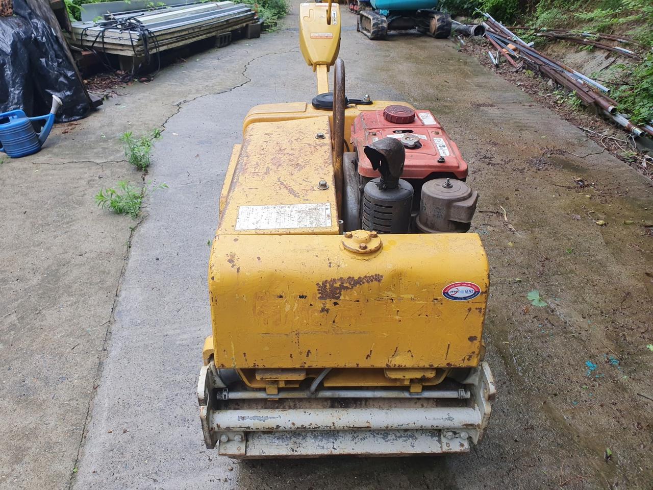 1톤진동로라 사카이 HV60ST