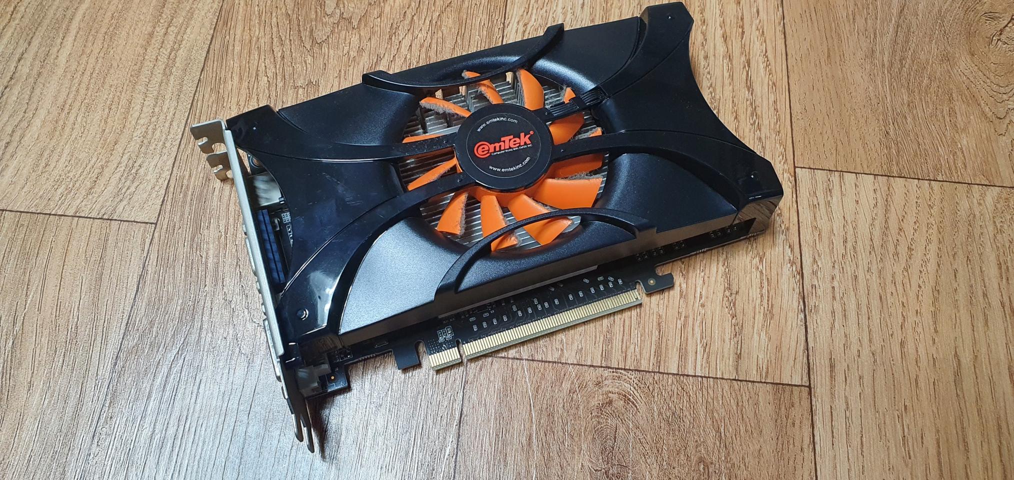 이엠텍 지포스 GTX550TI 그래픽카드 3만