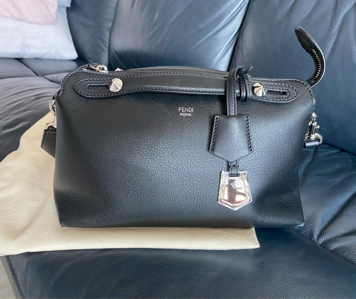 펜디 바이더웨이 미디움 블랙