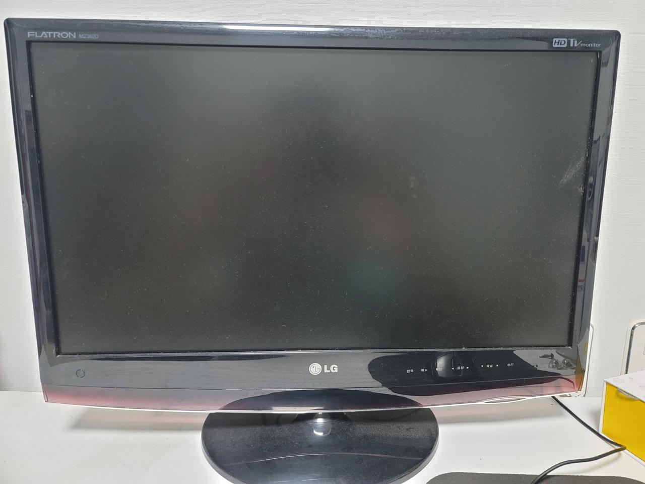 TV 겸용 가능한 LCD 모니터 팝니다~