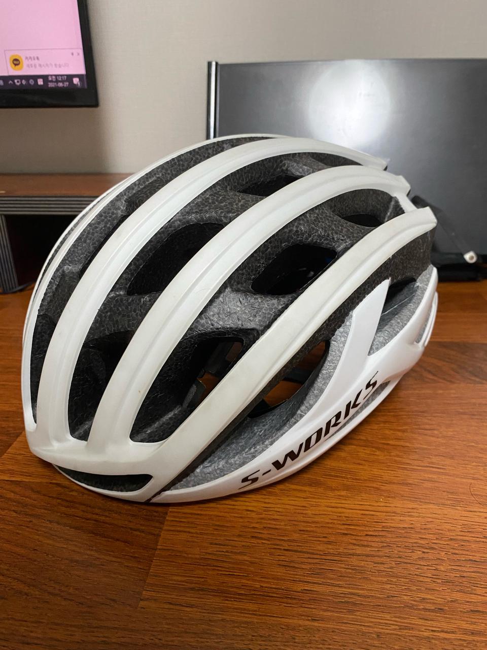 SWORKS 에스웍 프리베일 헬멧