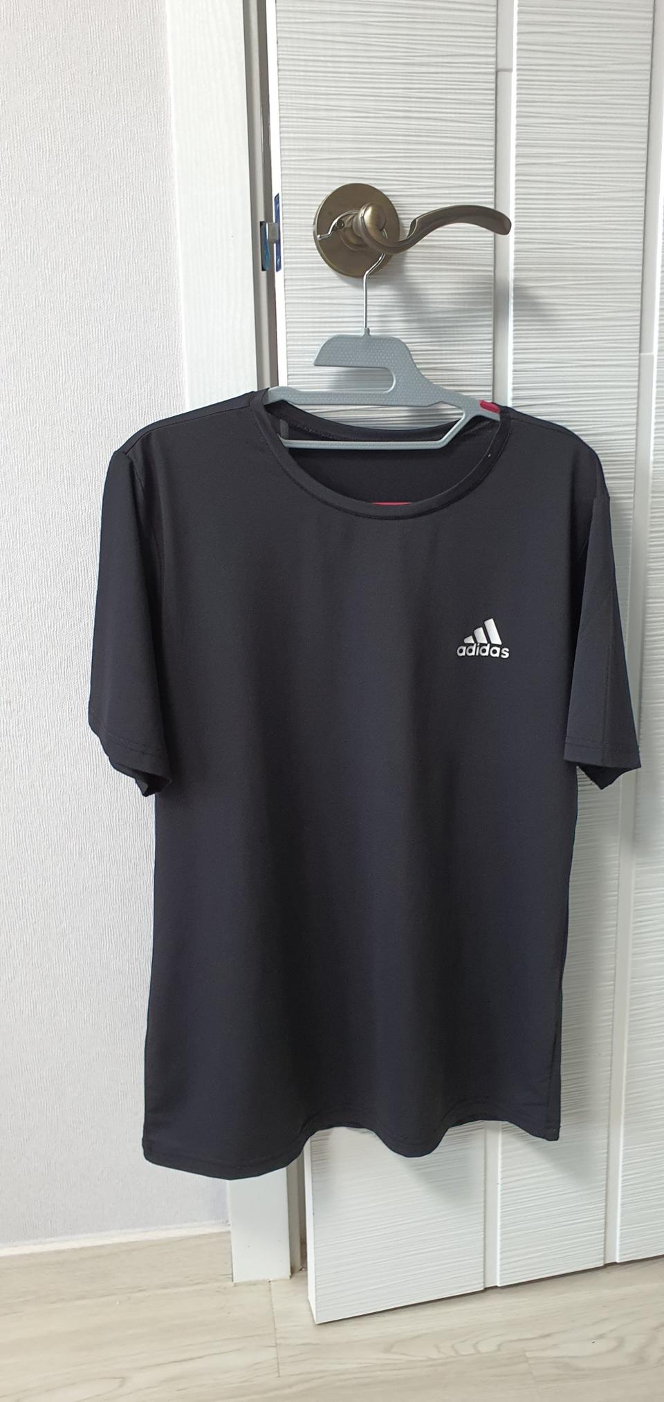 아디다스 냉감티 팔아요