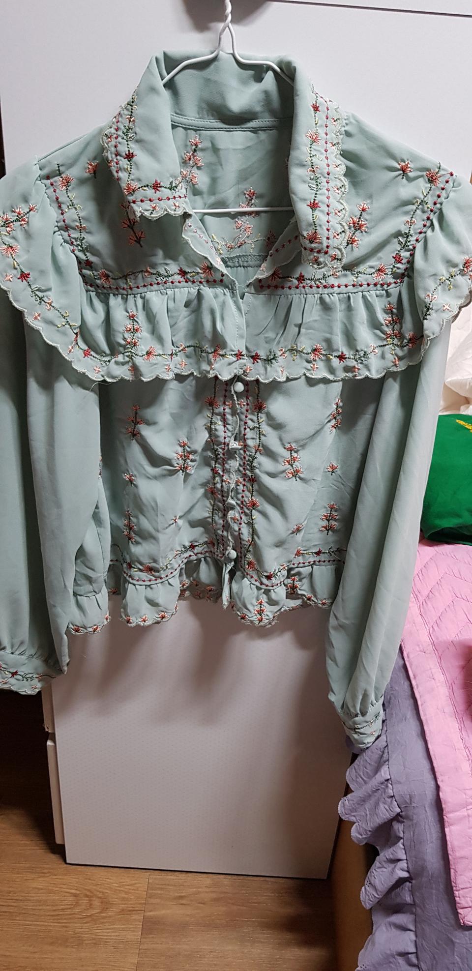 민트색플라워프릴 블라우스 55  66  66반