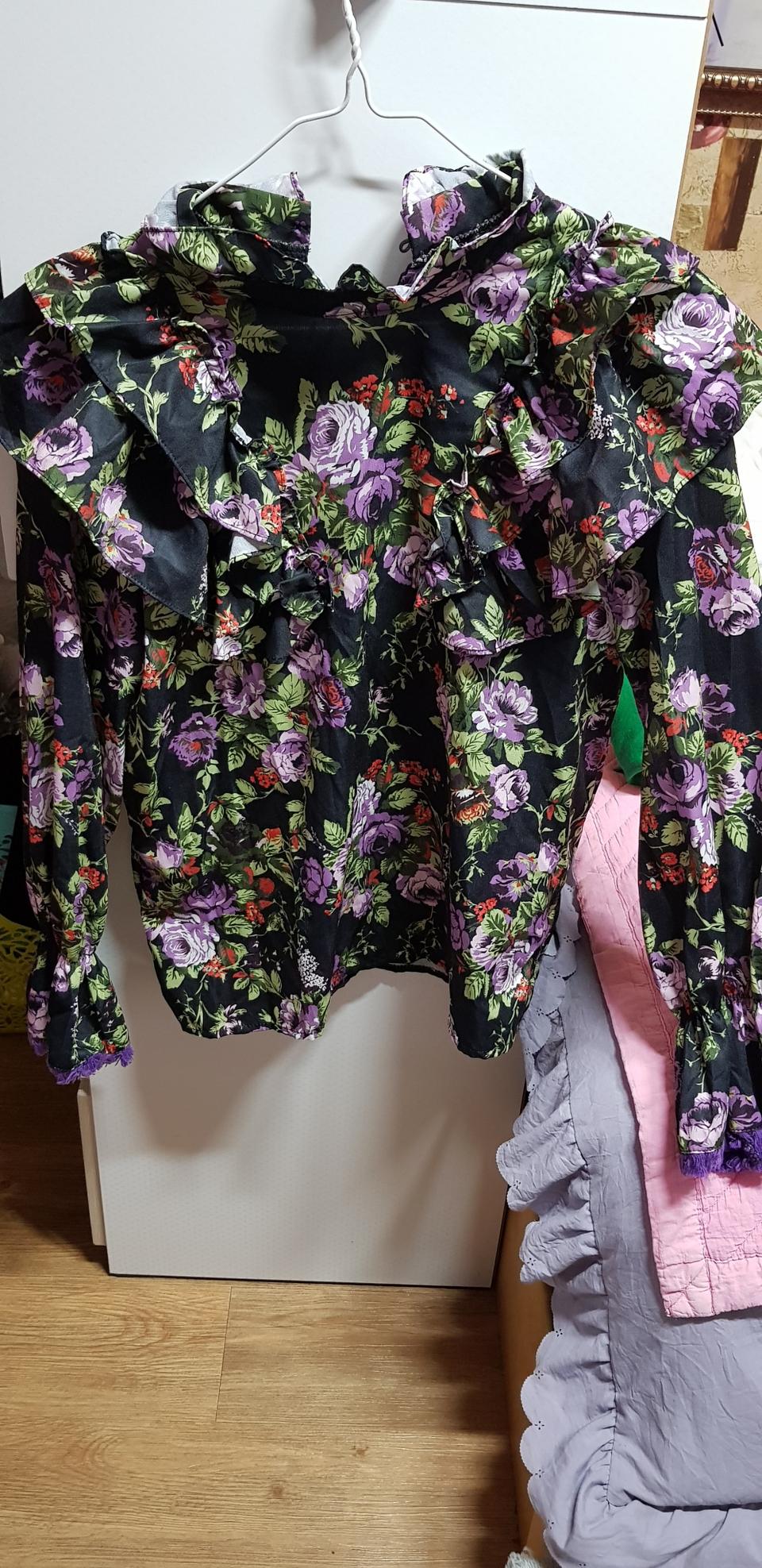 프릴플라워블라우스 55  66  66반가능