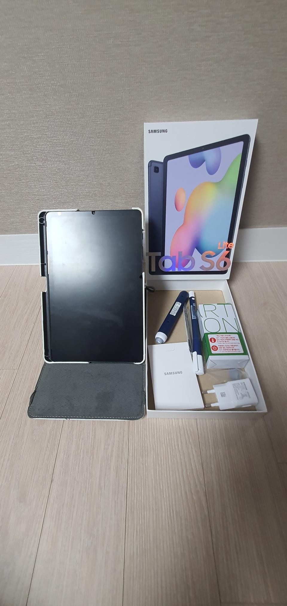 갤럭시 탭 S6 라이트입니다