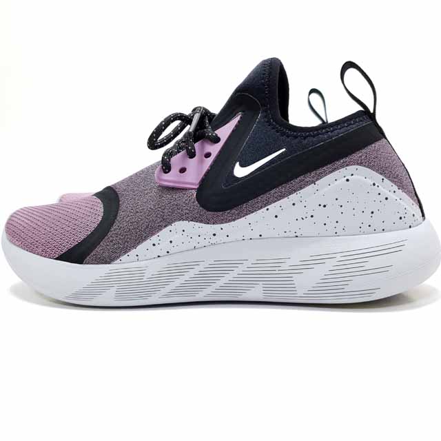 (정품) 나이키 루나 차지 에센셜 여성 런닝 운동화 (240)