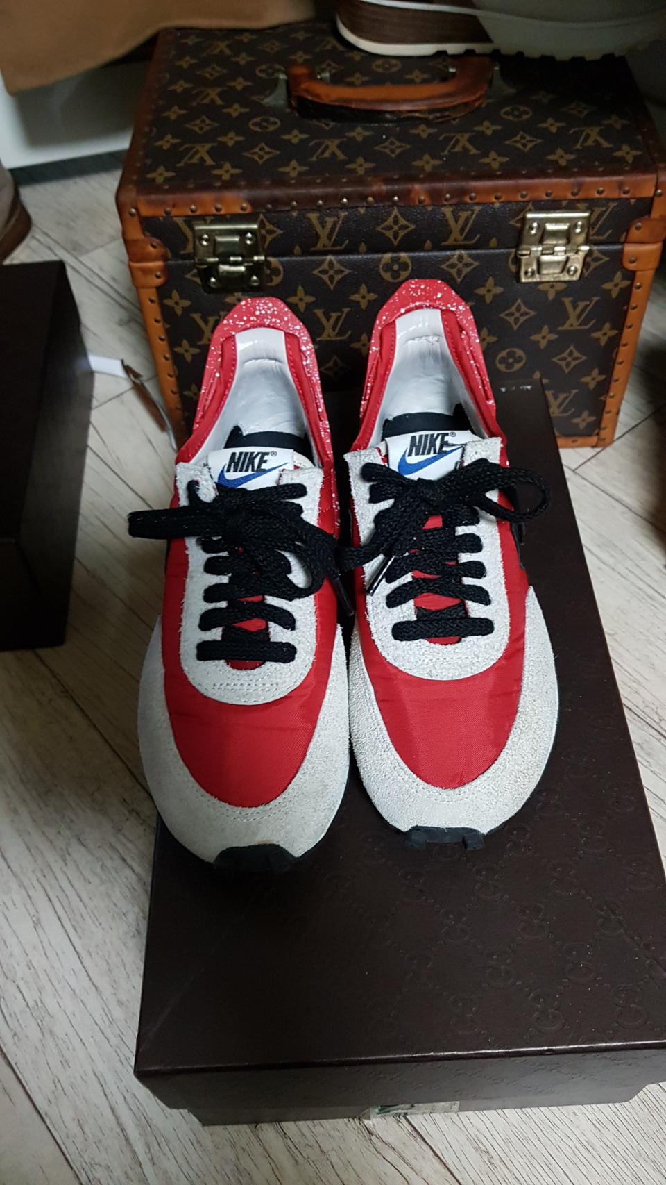 나이키 데이브레이크언더커버 225사이즈 팔아요 ~