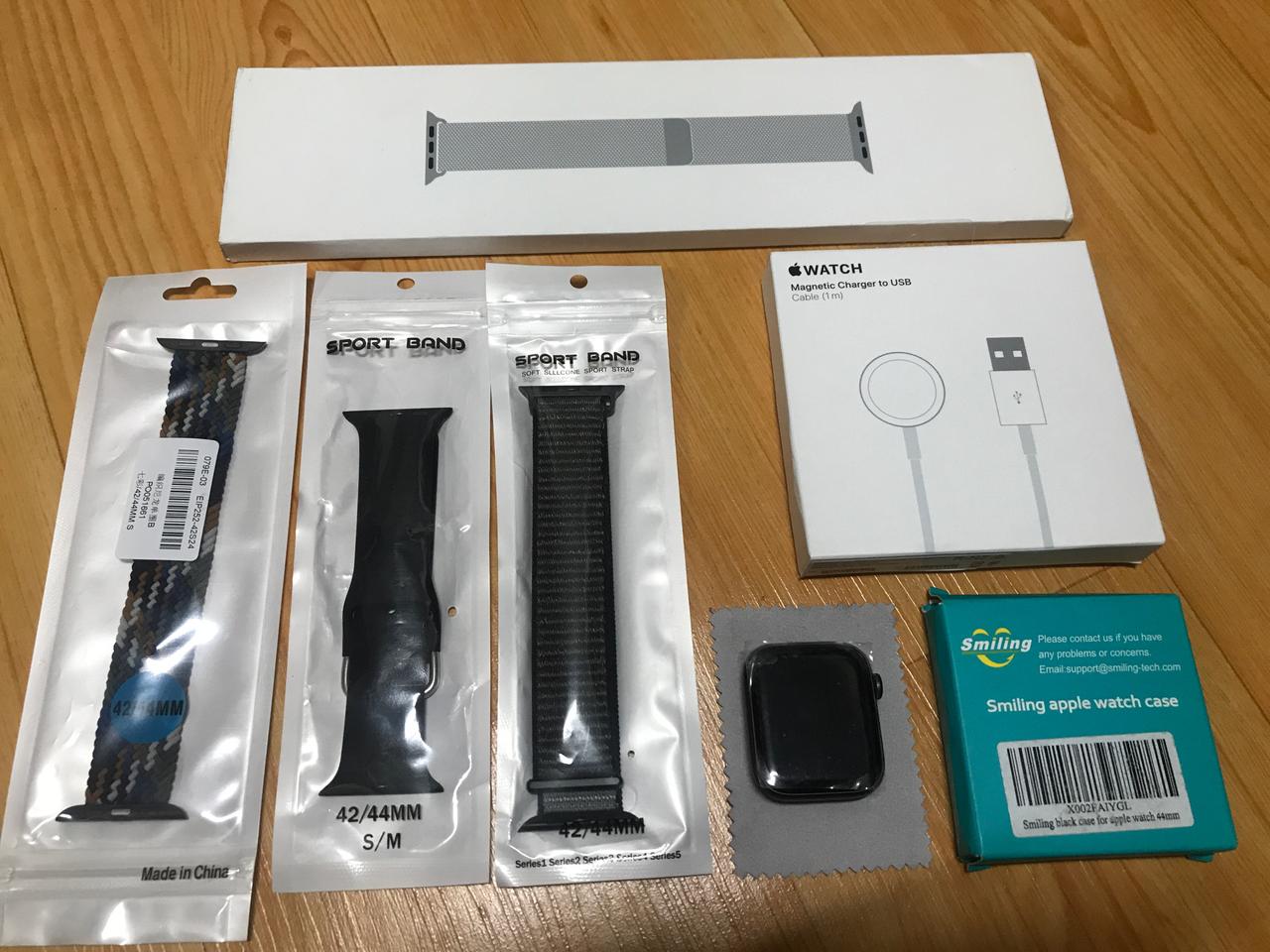 애플워치6 44 스페이스 그레이 GPS(애케플, 밀레니즈 루프) 팝니다