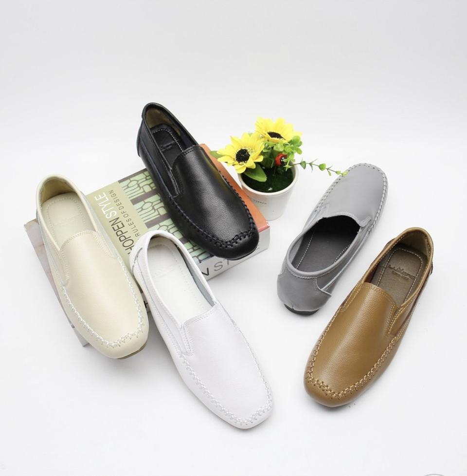 화이트 단화 중년 엄마 로퍼