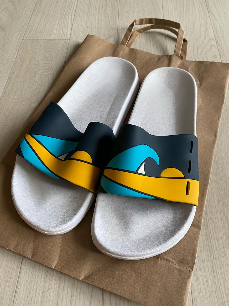 배럴 슬리퍼 팝니다.(270-280)