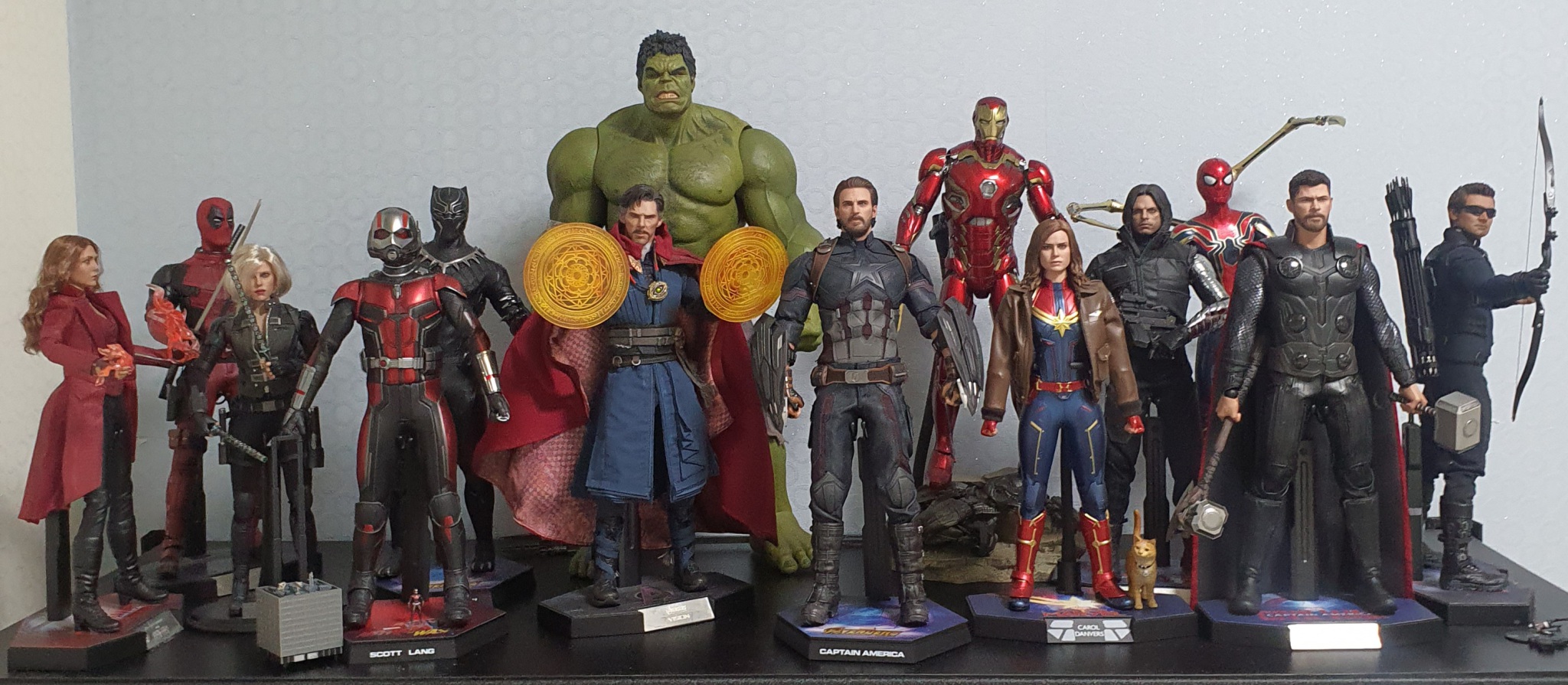 핫토이 캡틴23만원 인피니티워