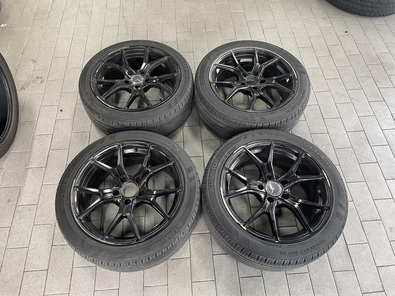 벨센 M103 블랙 17인치 중고 휠타이어 팝니다.