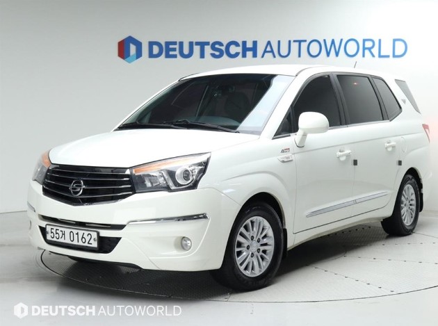 쌍용 코란도 투리스모 9인승 디젤 2.2 4WD TX