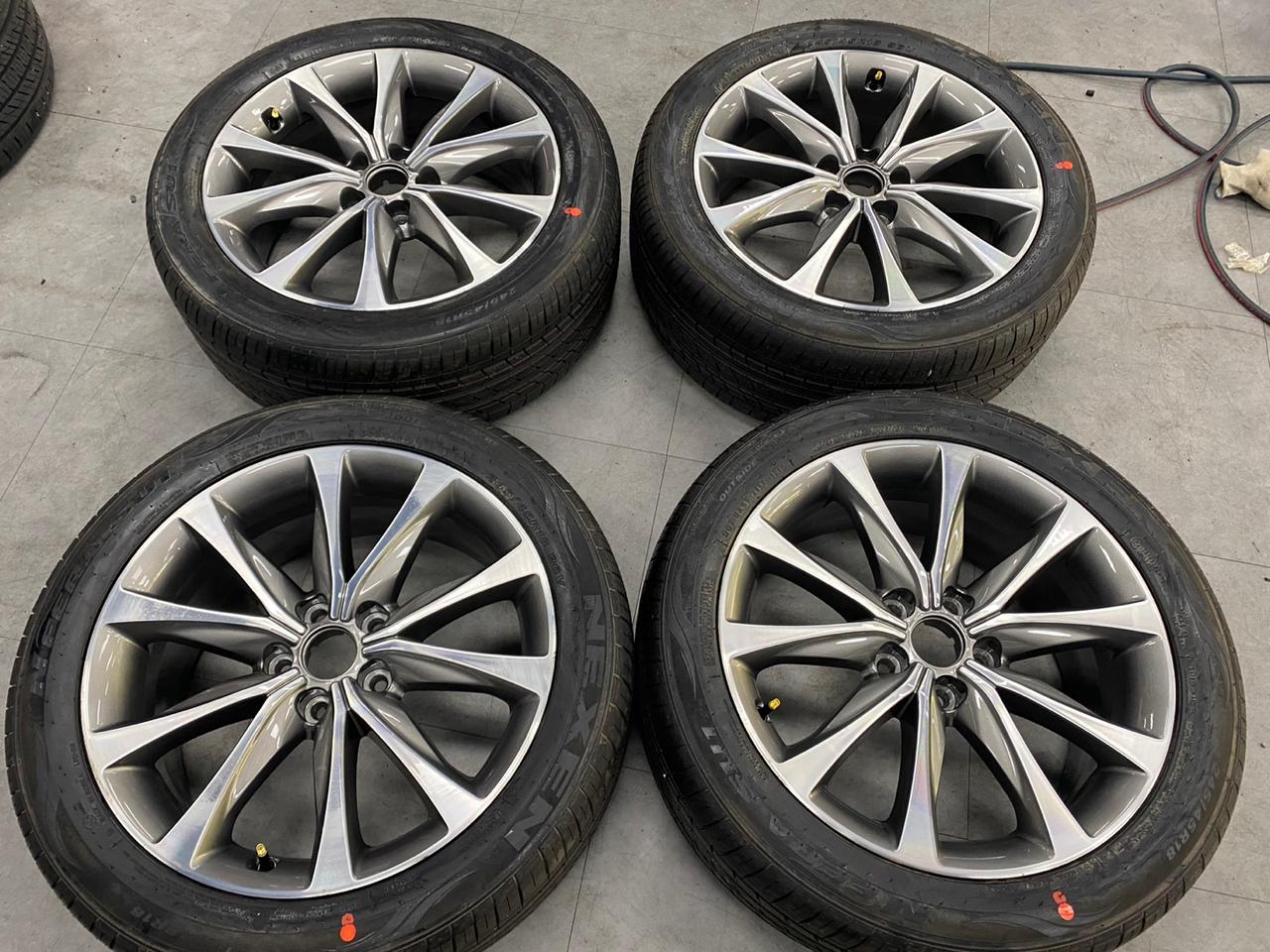 그랜저HG 15년형 18인치 임판휠 신품 타이어 조합 팝니다