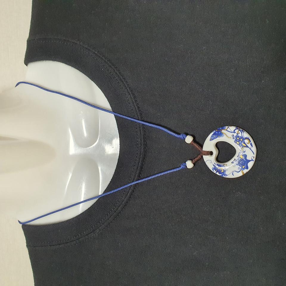 미착용 새상품 도자기 펜던트 목걸이 팬던트 - 나비와 꽃 원형하트