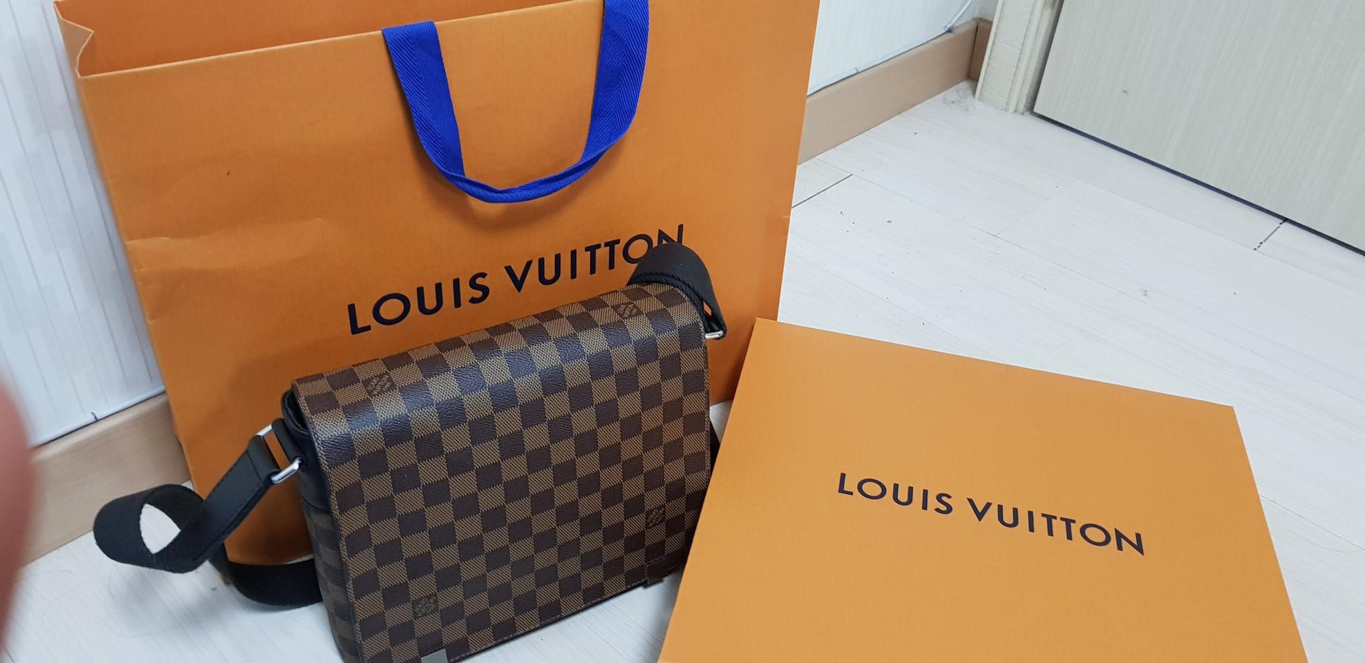 루이비통 디스트릭pm 크로스백