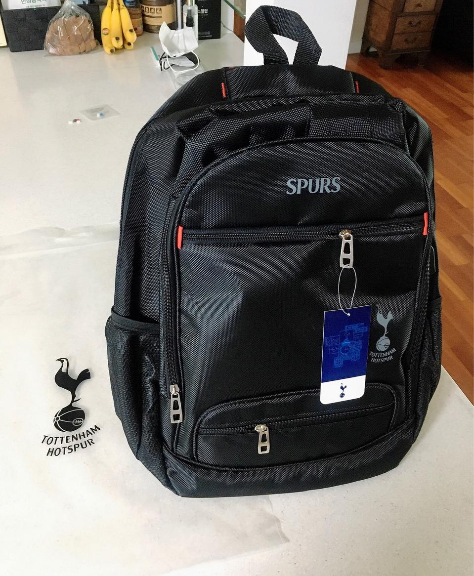 (택/비닐그대로 보관) 네이키드니스 스퍼스 토트넘 백팩 가방