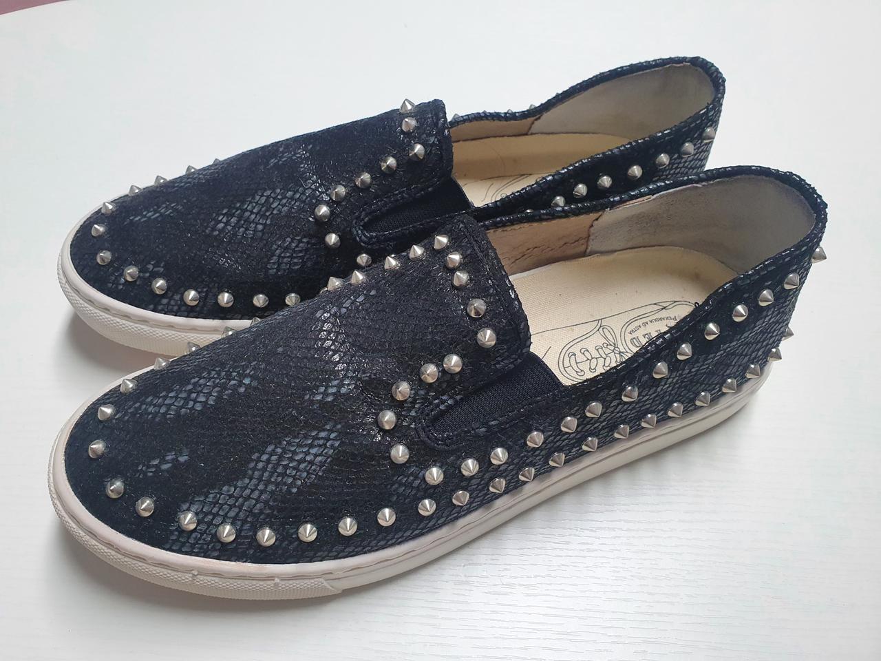 파이톤 스터드 슬립온 270판매