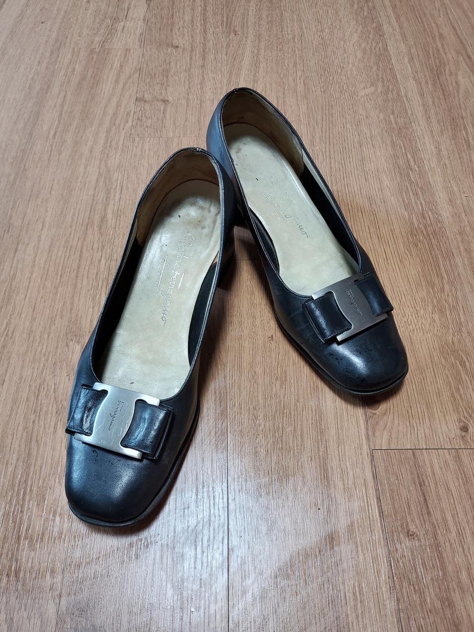 정품페로가모구두