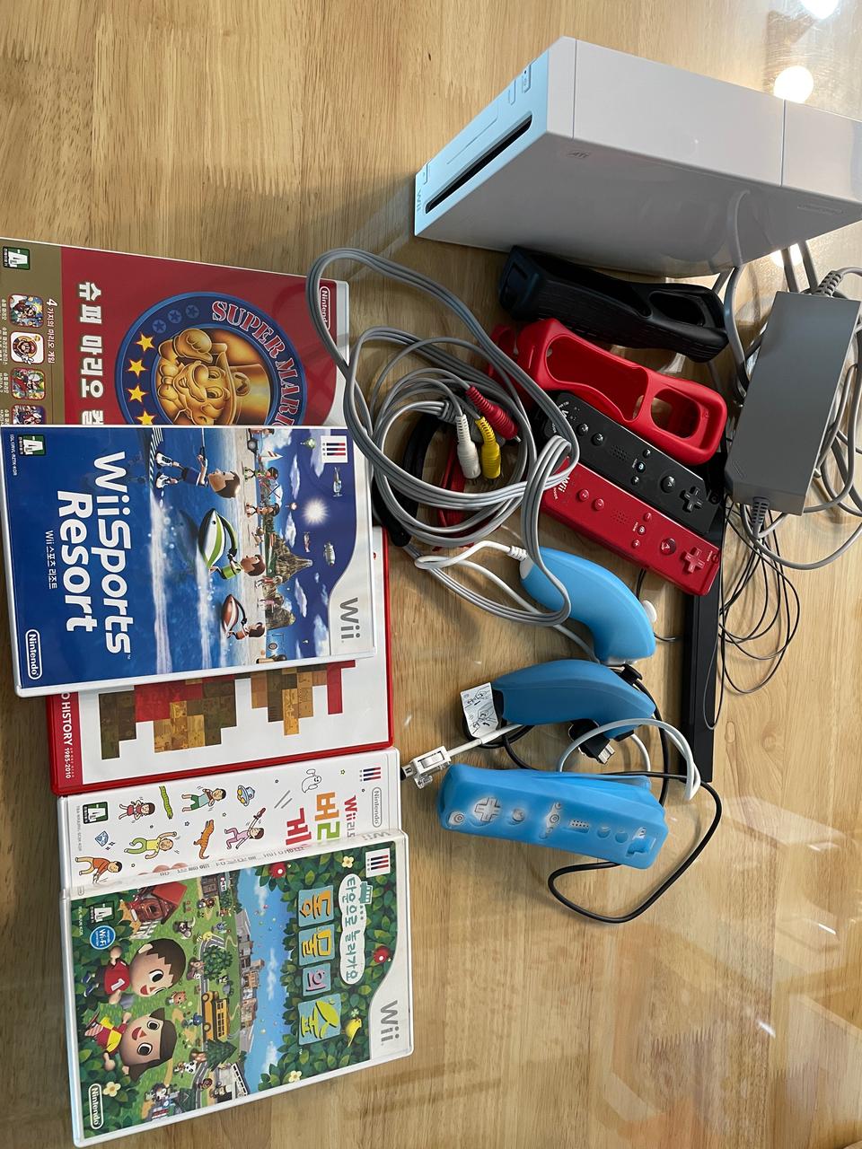 닌텐도 Wii + 게임 CD 5개 일괄 판매