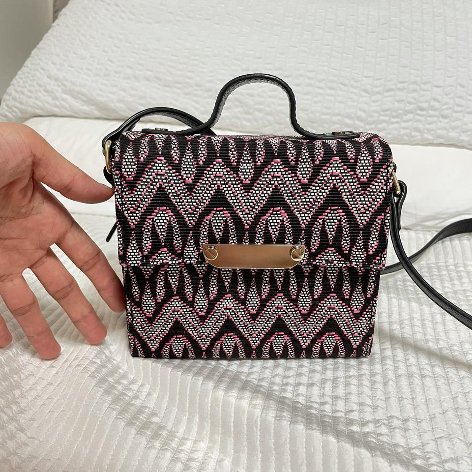 앤아더스토리즈 가방 미니 크로스백