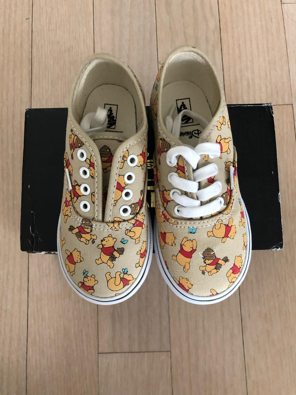 디즈니 곰돌이푸우 반스운동화