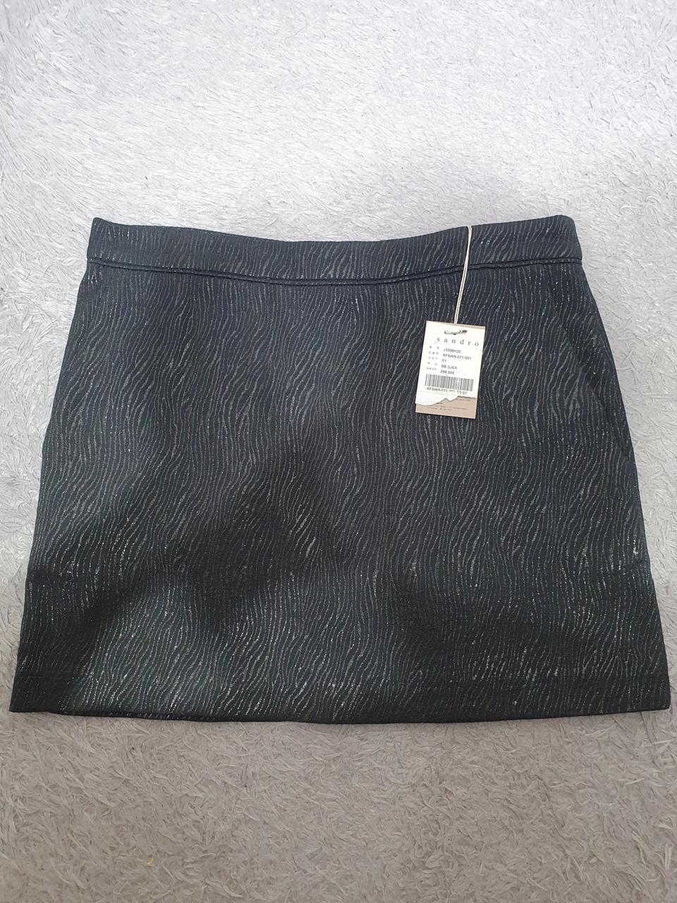 택부착 새상품 258,000원 산드로 정품 지브라 실버펄 스커트 55