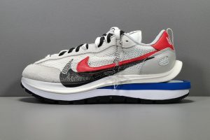 119709 박**  나이키 x 사카이 베이퍼와플 로얄 푸시아