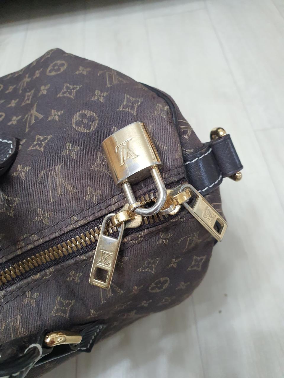 루이비통 미니리반둘리에30정품