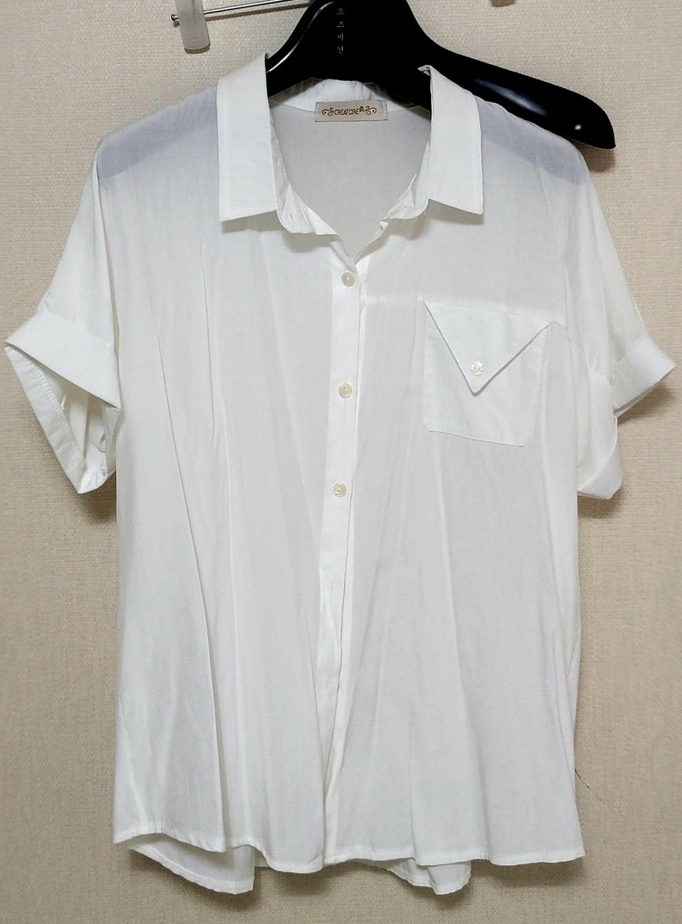 흰색 가오리핏 블라우스