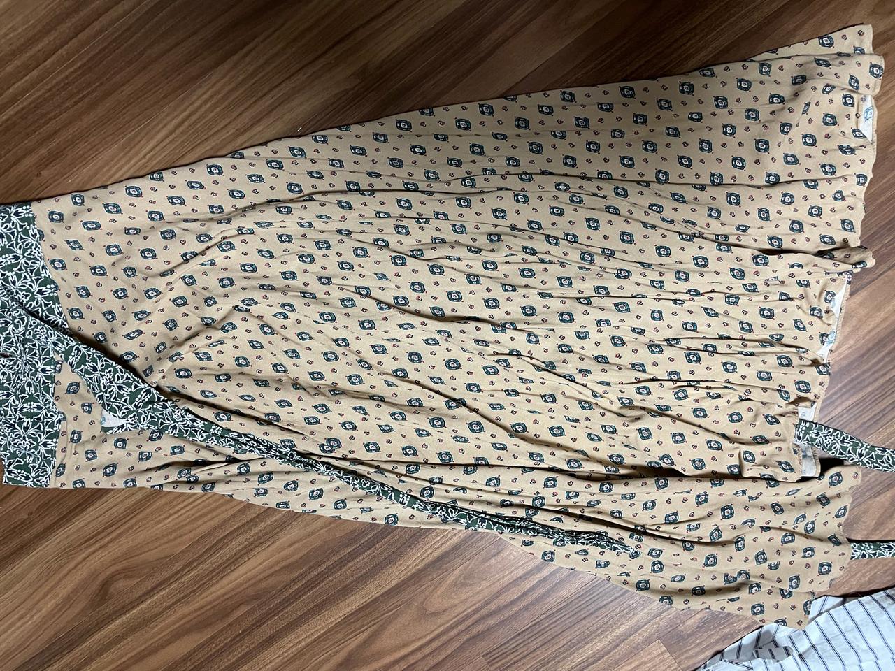 페이즐리 랩스커트